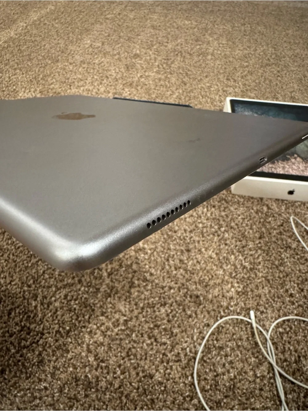 ⭐️ Apple A1670 iPad Pro 64g 12.9” W/ Original Box & Otter Box Case ⭐️
